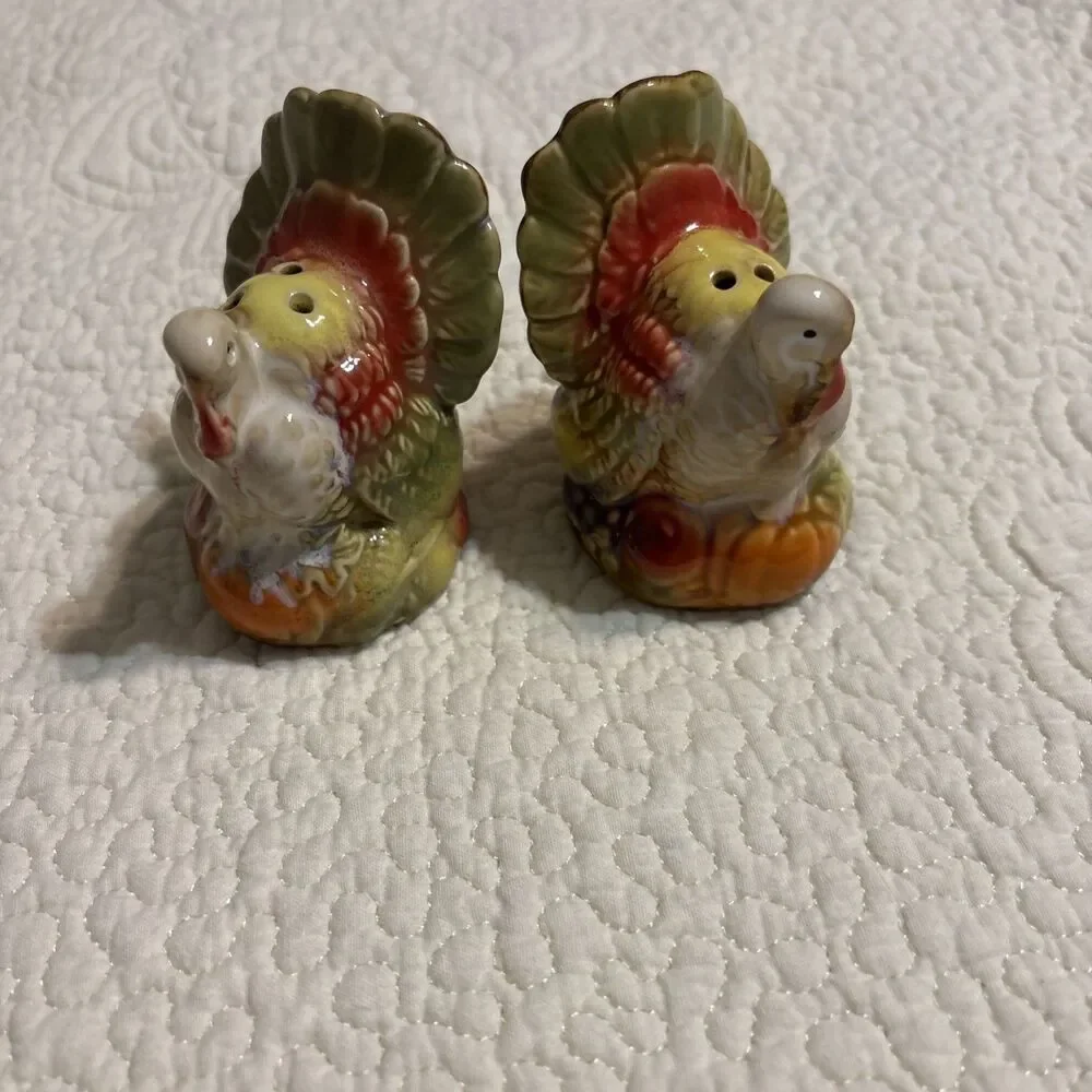 Ceramic Thanksgiving Turkey Salt And Pepper Shakers Fall Autumn Decor Set